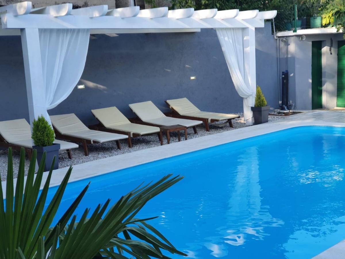 Holiday Home Zezevica - Heated Pool Šestanovac Exterior foto